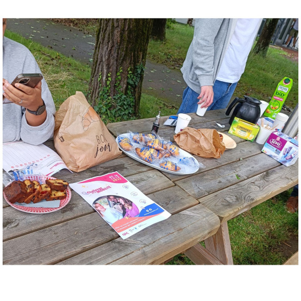 Petit déjeuner pour encourager les participants !!