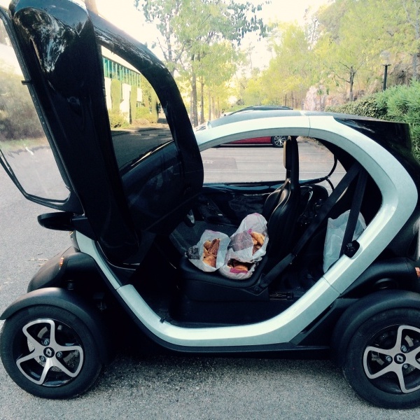 Twizzy delivery of the breakfast for the EU Mobility Day @SAP Labs France