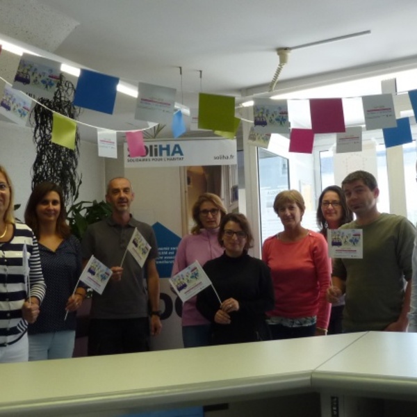 une partie des participants de SOLIHA au challenge de la mobilité