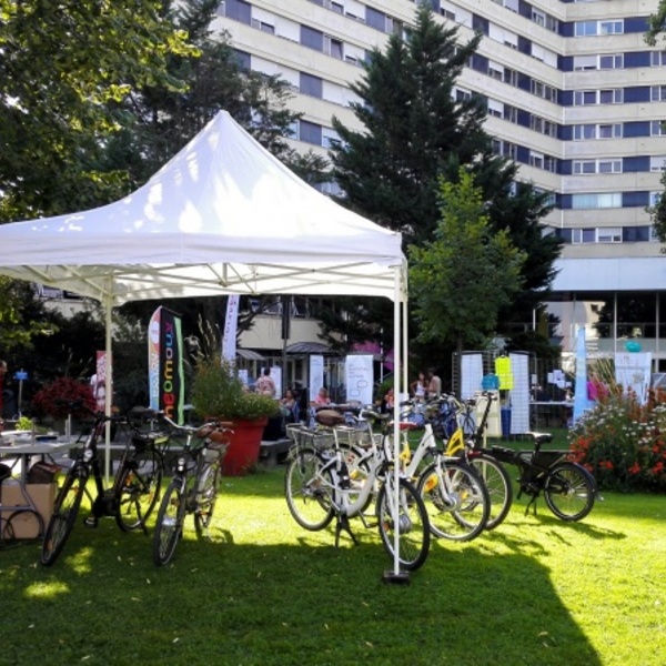 Stand vélos au groupe hospitalier Pellegrin