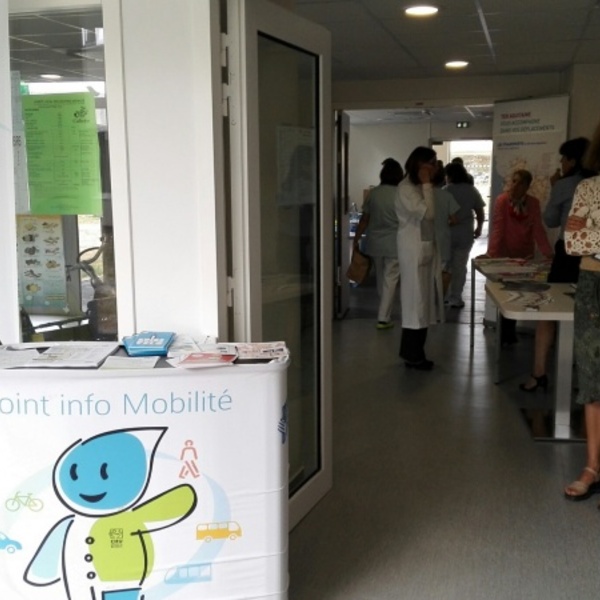 Village de la mobilité à l'hôpital Haut-Lévêque