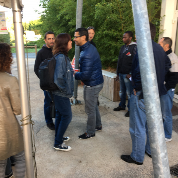 Arrivée des covoitureurs et transports en commun