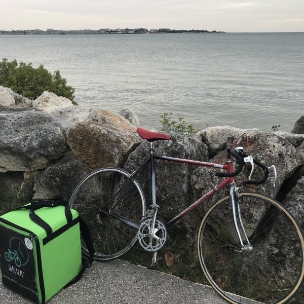 La Livraison à vélo de nos Adresses Rochelaises.