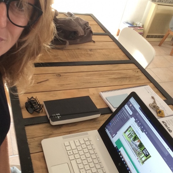 Sandra télétravaille