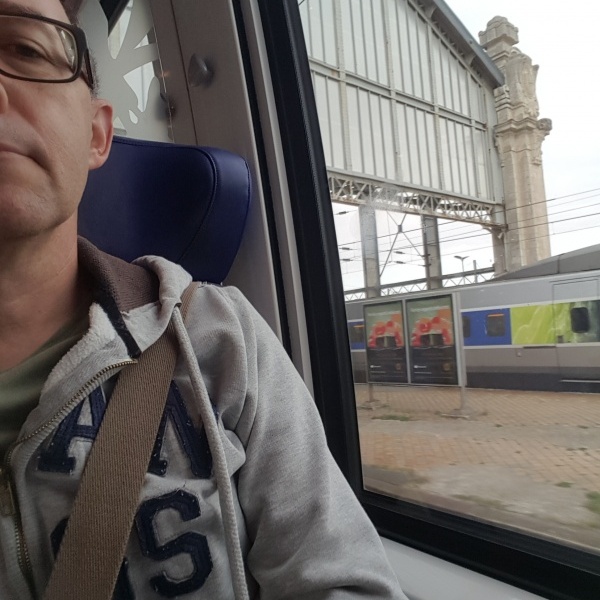 Christophe prend le train_03
