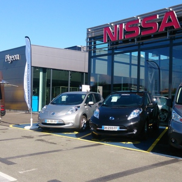 Food Truck & Essaie de la Gamme Electrique NIssan Pigeon
