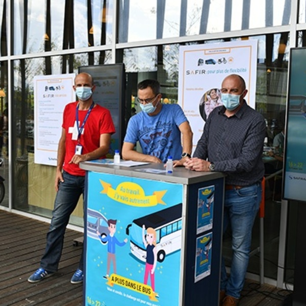 Stand d'information la veille du challenge pour mettre en avant nos solutions alternatives